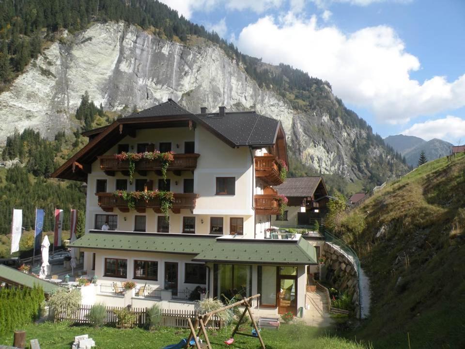 Naturhotel Huettenwirt Im Grossarltal Hüttschlag エクステリア 写真